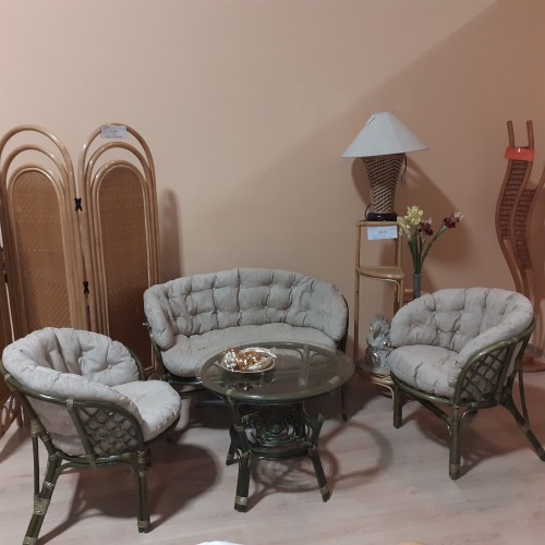 Лавсит на 2 места+2 кресла с подушками +кофейный стол со стеклом